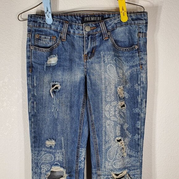 Premiere Rue 21 Womens Size 1/2R Distressed Bandana Print Blue Denim Capri 30x23 - Picture 8 of 8